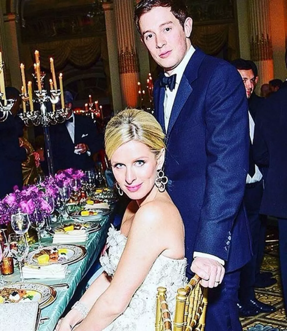 Nicky Hilton y su esposo James Rothschild esperan a su primer hijo para julio.