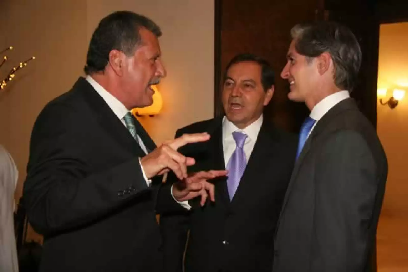 Premio Anáhuac a Laura Barrera Fortoul (Directora General DIF Edo. de México)