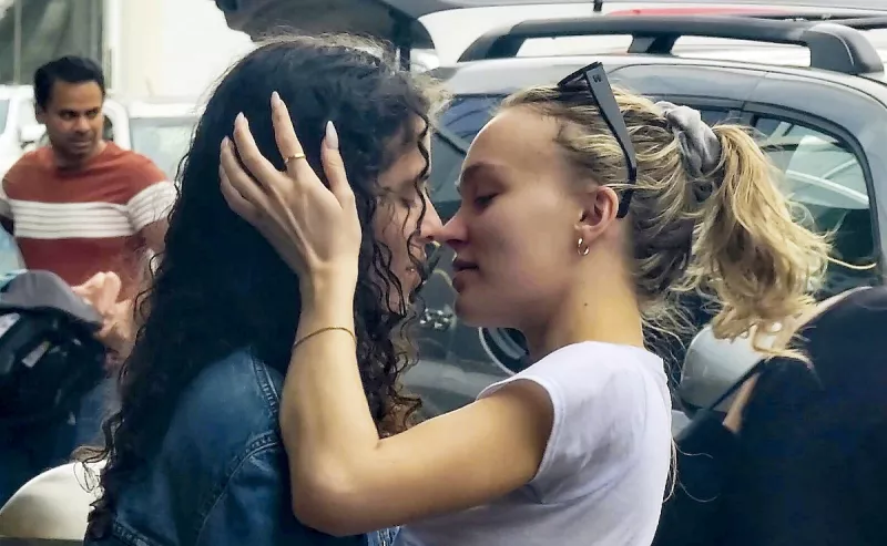 EXC 070 Shake, Lily-Rose Depp