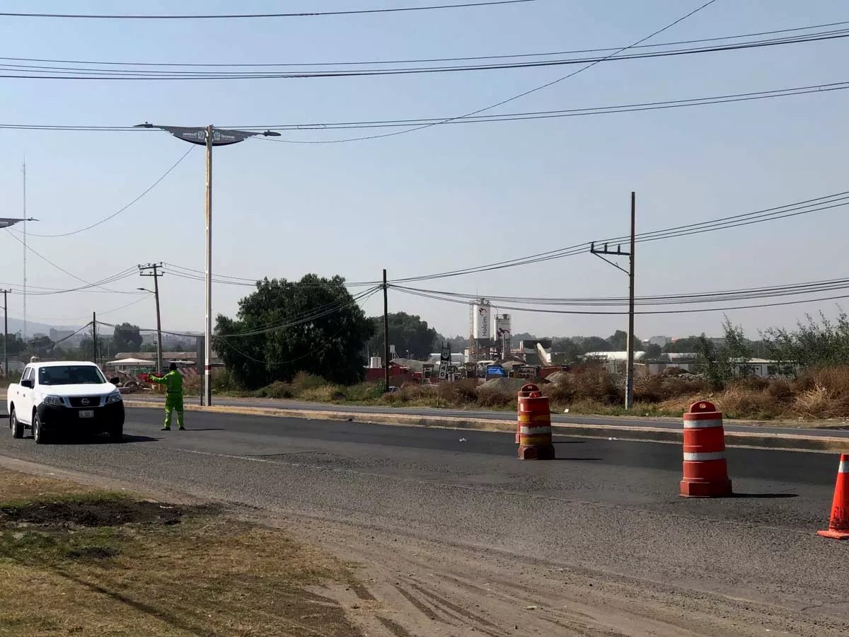 Obras carretera hacia el AIFA continúan