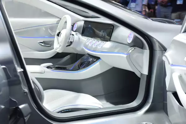 Autos tomarán CES