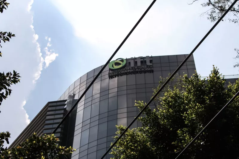 El Instituto Federa de Telecomunicaciones es el encargado de conducir las políticas y programas del sector de las telecomunicaciones y la radiodifusión.
