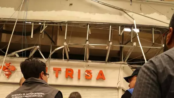 Caída de plafón de Chedraui en Pabellón del Valle deja tres lesionados