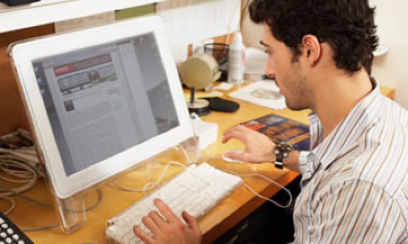 La búsqueda de empleo por Internet ha crecido a tasas de 40 a 50% en los últimos años en México. (Foto: Thinkstock)