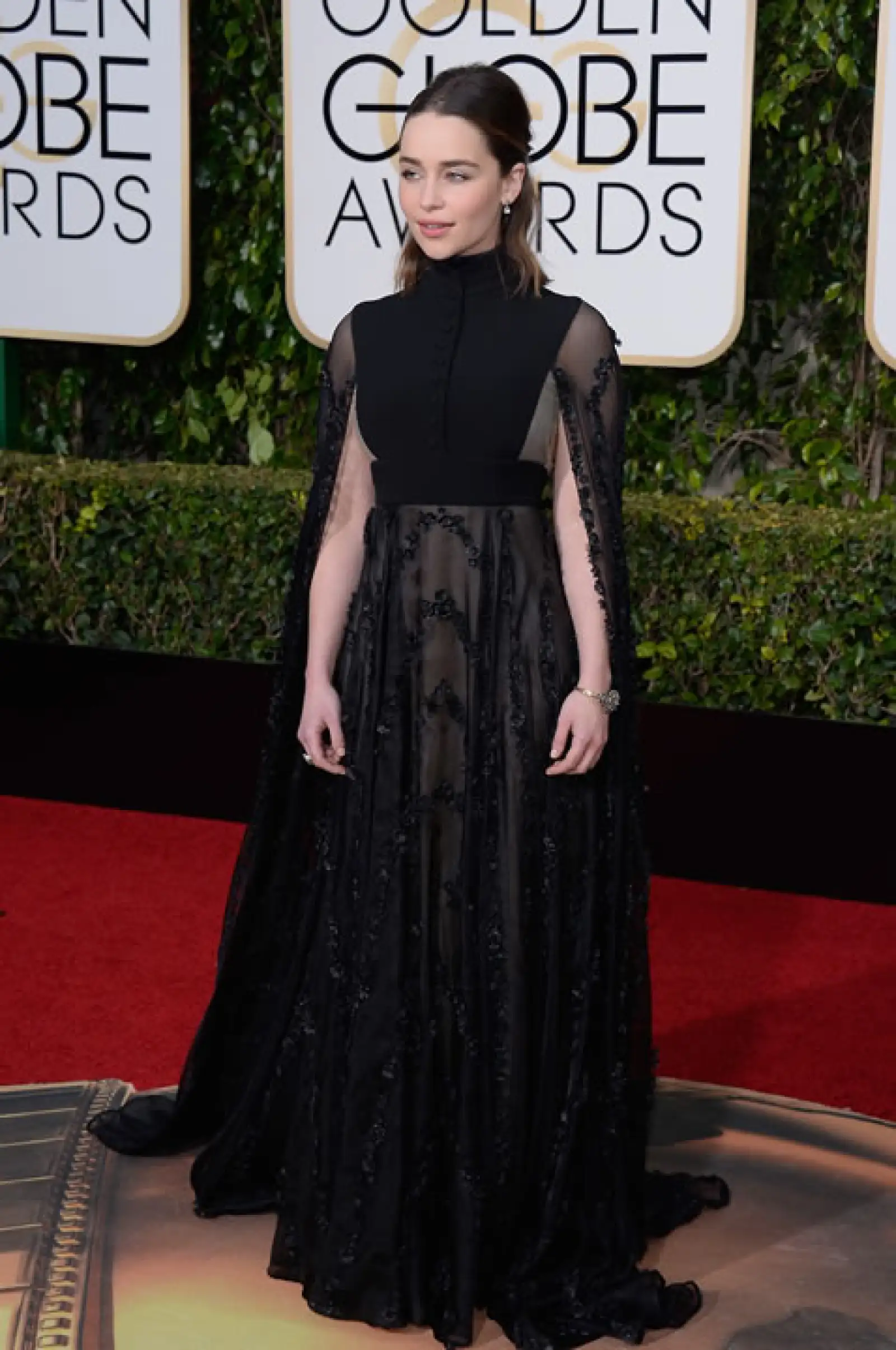 Emilia Clarke en Valentino.