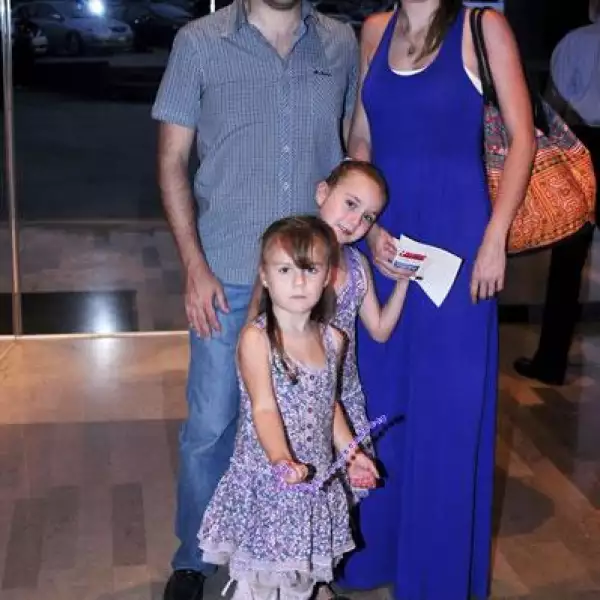 Gabriel Quiros,Roberta Levy de Quiros,Abril Quiros e Inés Quiros