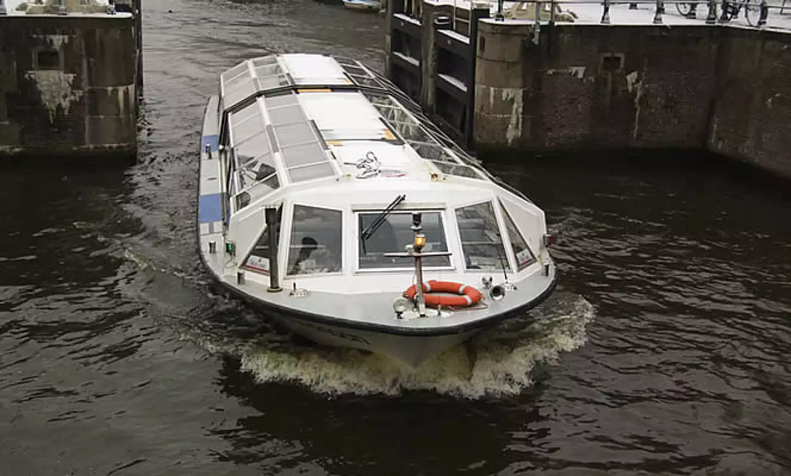 De febrero de 2006 a la fecha ha integrado un archivo fotográfico de poco más de 10,000 imágenes que se han expuesto en Barcelona, España, y el Club Fotográfico de México en Bruselas, Bélgica.