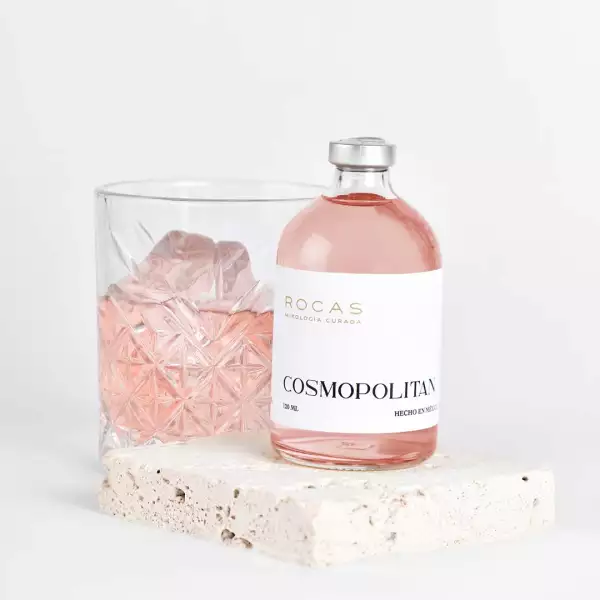 Cocteles preparados de la firma mexicana Rocas Mixología Curada
