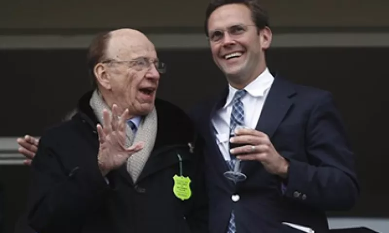 Rupert Murdoch aseguró que su hijo James actuó rápido frente al escándalo de espionaje telefónico en los diarios de News Corp. (Foto: Reuters)