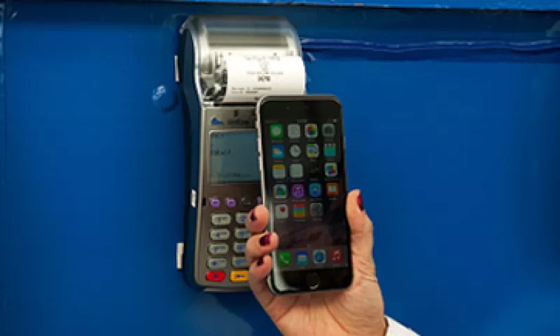 Schultz dice que Apple Pay ayudará a aumentar la confianza en los pagos móviles. (Foto: Getty Images)