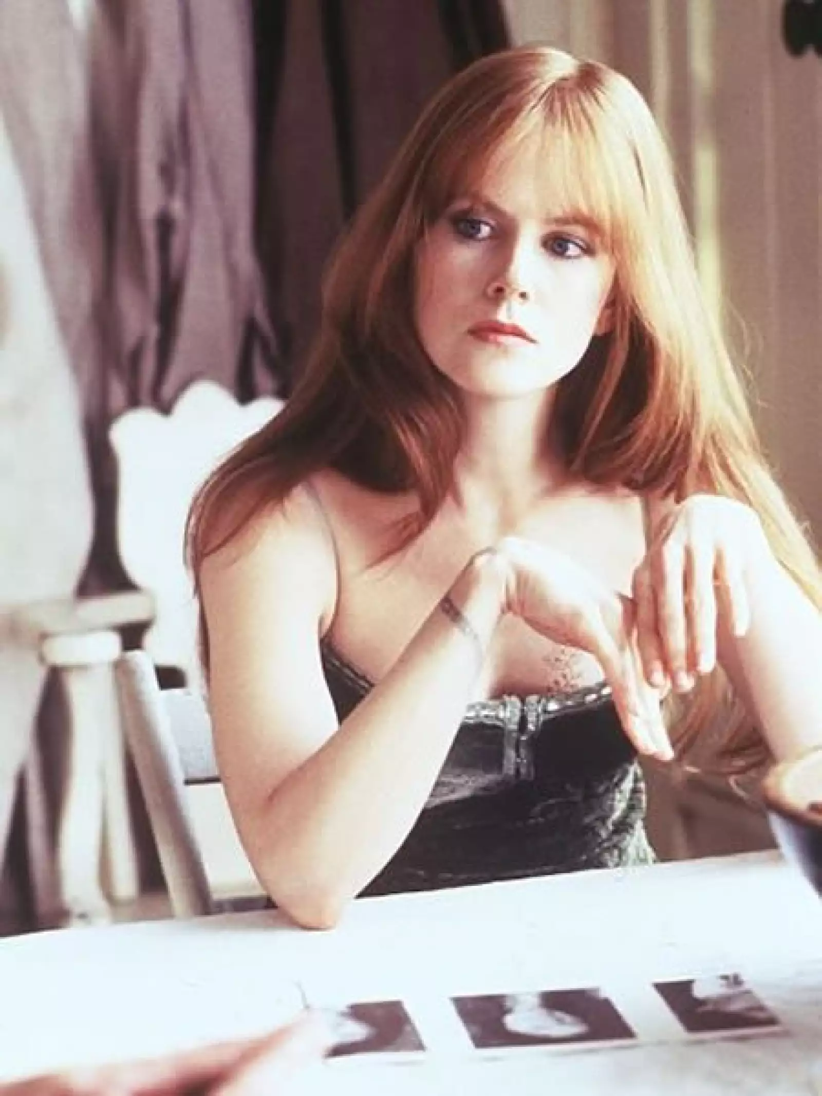 Nicole Kidman, en `Practical Magic´, es Gillian Owens. Por culpa de una maldición, todo hombre que se enamore de ella, morirá.