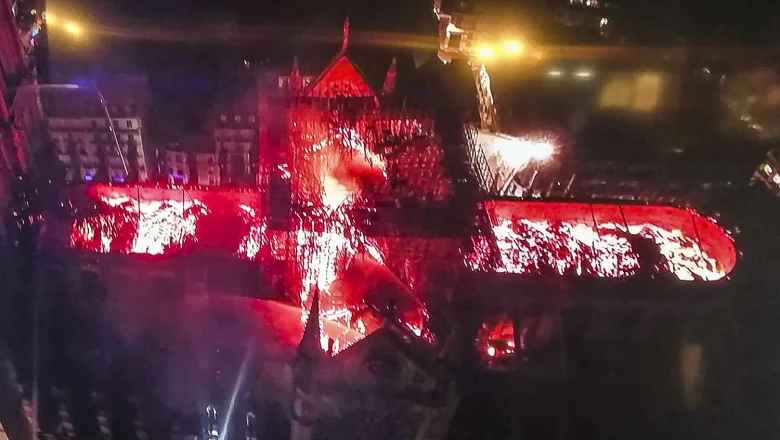 Incendio Notre Dame-Aérea