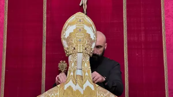 El papa Francisco, un ícono de la moda; él es Filippo Sorcinelli, su diseñador