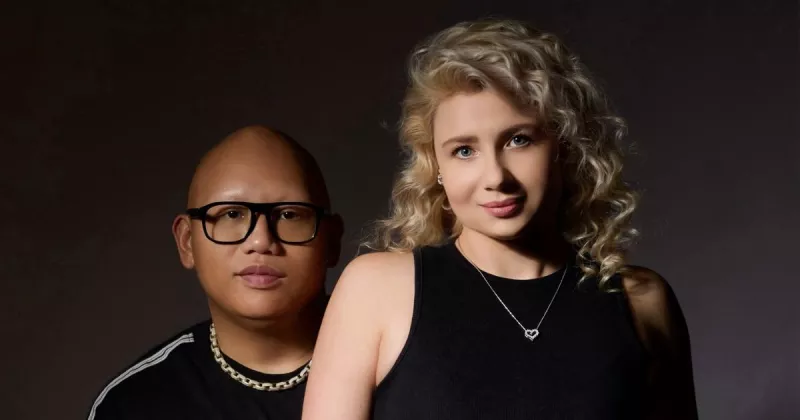 Jacob Batalon y Veronica Leahov 