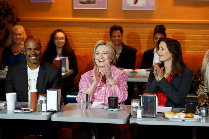 Según el modelo de Moody's,  cuando la economía va bien, el partido en el poder por lo general gana.