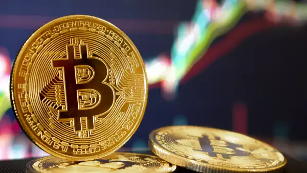 Bitcoin, la criptomoneda más famosa rodeada de misterio, escándalos y especulación