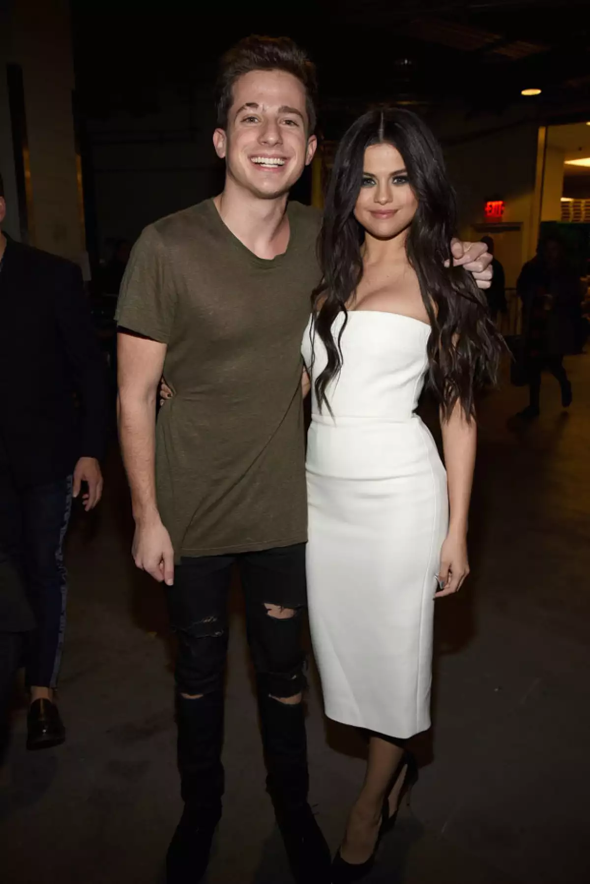 Tal vez el cantante ya perdió las expectativas de volver con su ex, quien al parecer ya tiene un nuevo hombre en su vida.