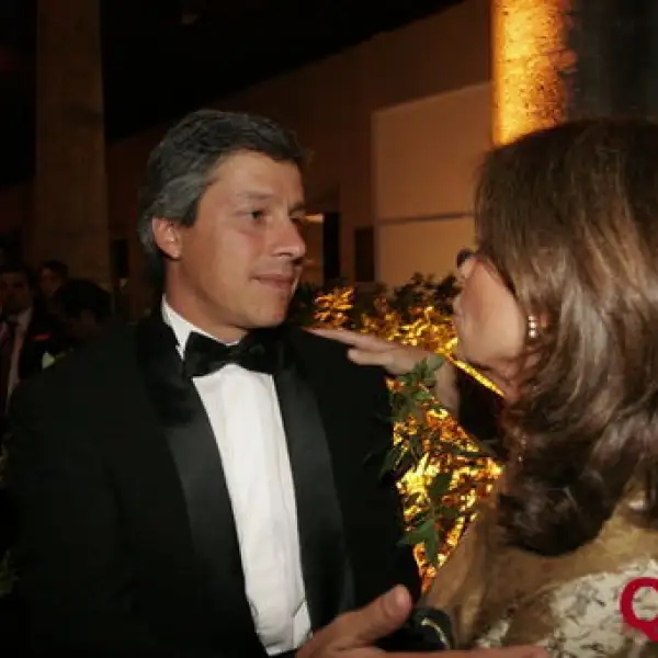 Claudiao X González, Marinela Servitje