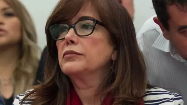 Amenazando a los adversarios 