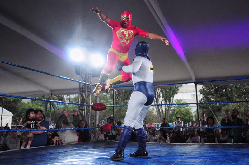 Superbarrio y Batman