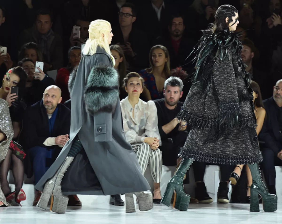 Lady Gaga y Kendall lucieron plataformas de más de veinte centímetros de altura.