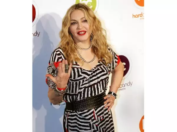 Cada vez que Madonna pisa una alfombra roja causa furor.
