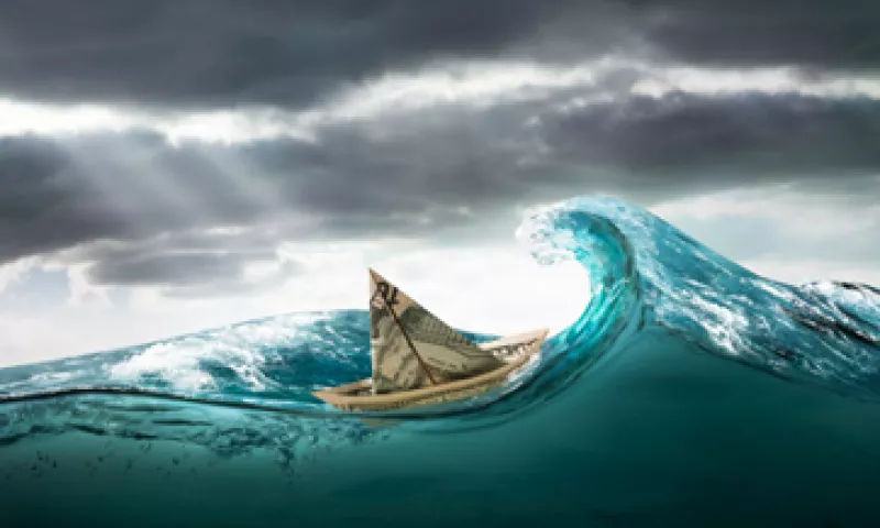 Los expertos indican que los bonos a largo plazo tienden a perder más cuando suben las tasas de interés. (Foto: Getty Images)