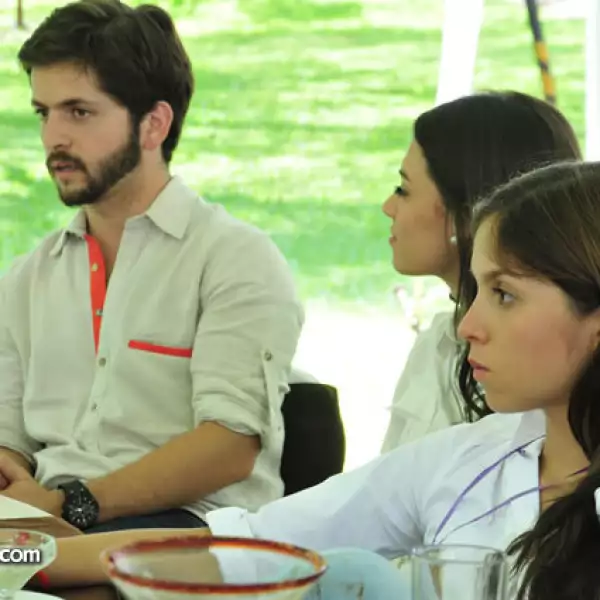 Eric Coufal,Julia Barba