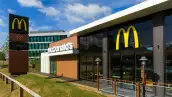 La Universidad de la Hamburguesa comenzó en el sótano de un restaurante de McDonald’s en Elk Grove Village, Illinois.