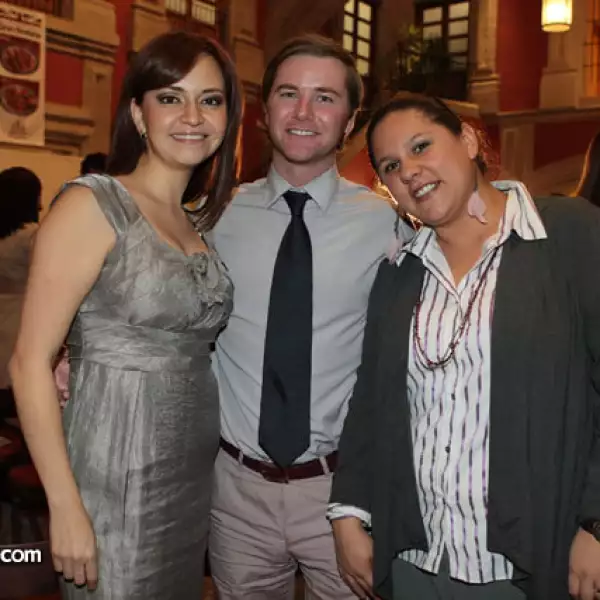 Nuria Saver, Keith Scullin y Sagra Clorio