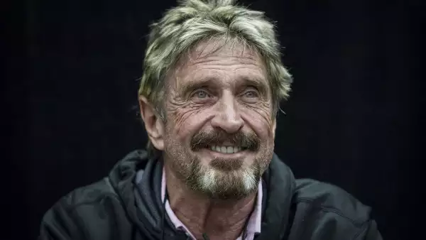 quién es John McAfee