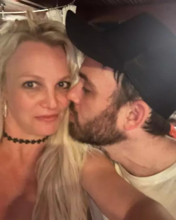 Britney Spears y su mánager en 2023, Cade Hudson