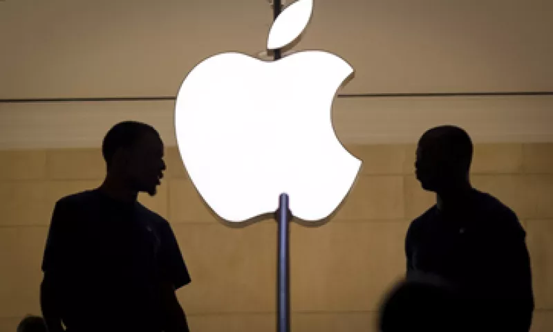 Las acciones de Apple en la Bolsa lucen baratas frente a las de Google y otras empresas. (Foto: Reuters)