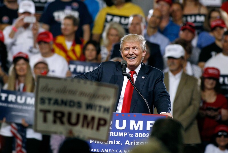 Bajo presión, Donald Trump refuerza lo que hace: provocar y discutir, según el escritor Michael D’Antonio.