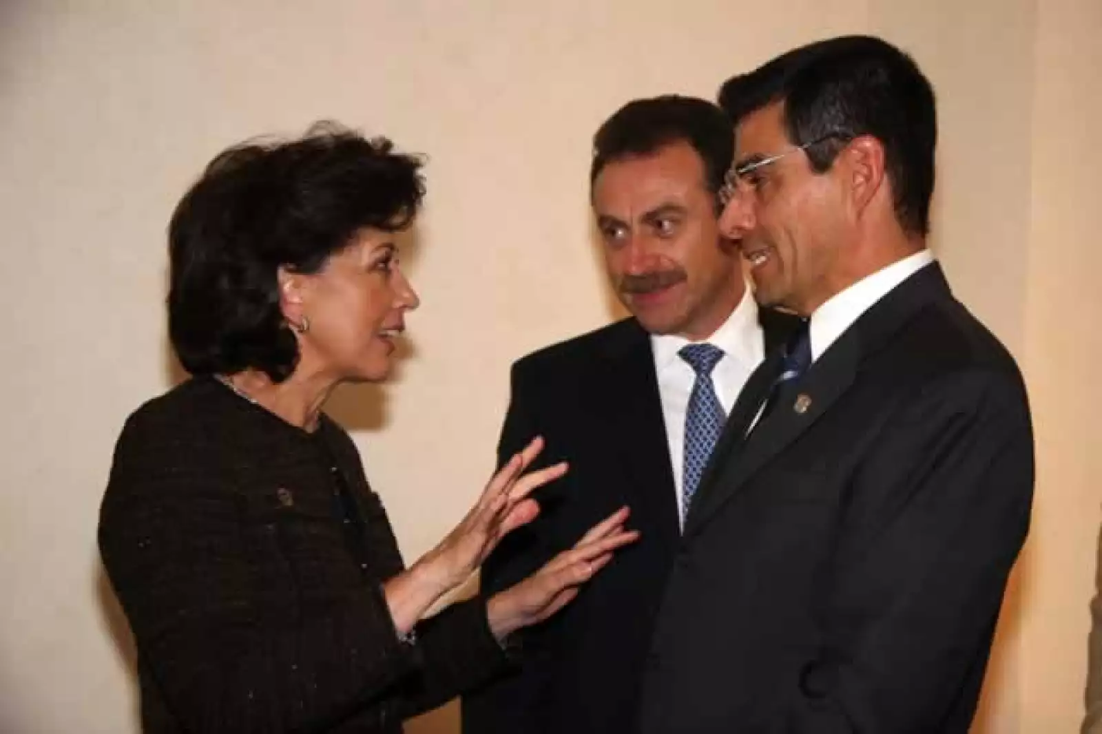 Premio Anáhuac a Laura Barrera Fortoul (Directora General DIF Edo. de México)