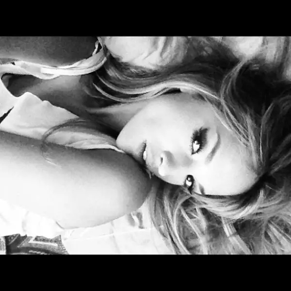 Eiza.