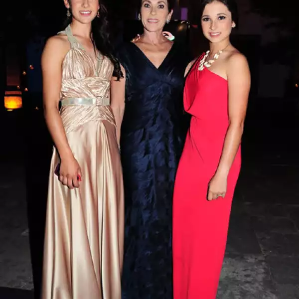 Regina Plasencia, Regina Gómez Verea y Valeria Plasencia