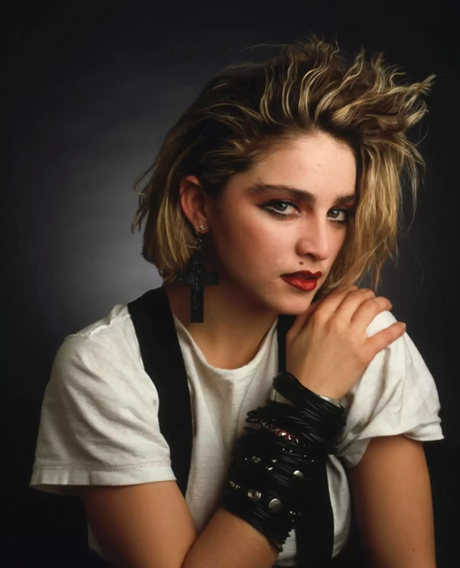 Madonna fue una de las estrellas de pop que más usaron este tipo de tinte. Con sus marcadas facciones y su notorio lunar, el estilo la hacía lucir mayor.