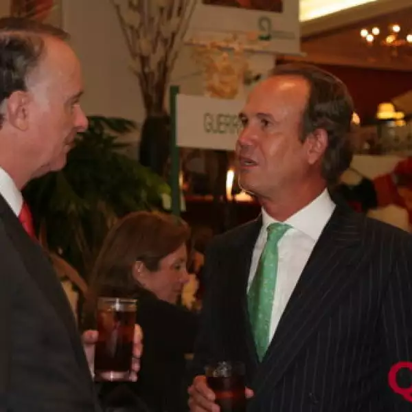 Eduardo Sanchez Navarro, Fernando Senderos