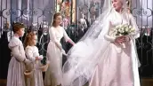 El vestido de Julie Andrews en The Sound of Music en la boda de la novicia rebelde con el capitán Von Trapp.   .