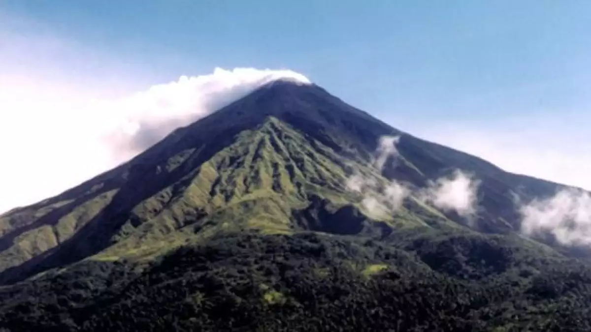 volcan erupcion Karangetang indonesia