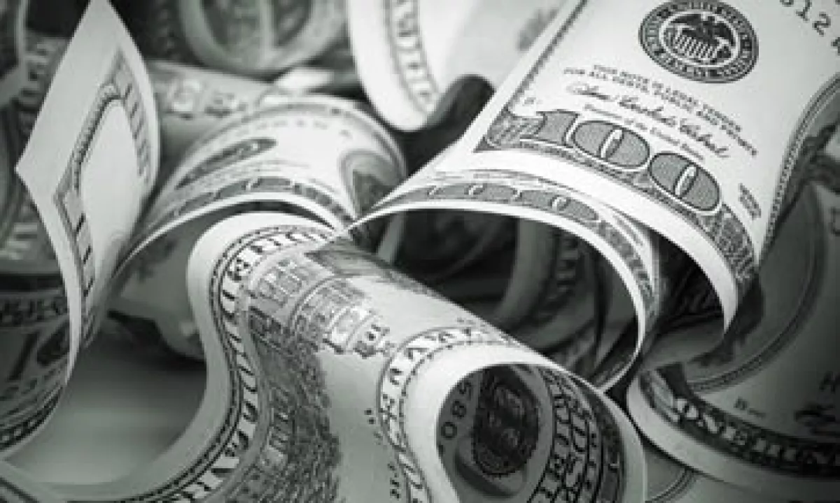 El dólar se compra en 15.83 pesos en ventanillas bancarias, según Bancomer. (Foto: shutterstock.com )