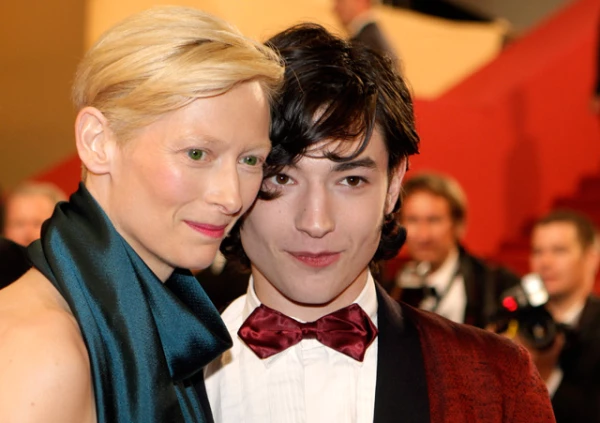 Tilda Swinton y Ezra Miller.