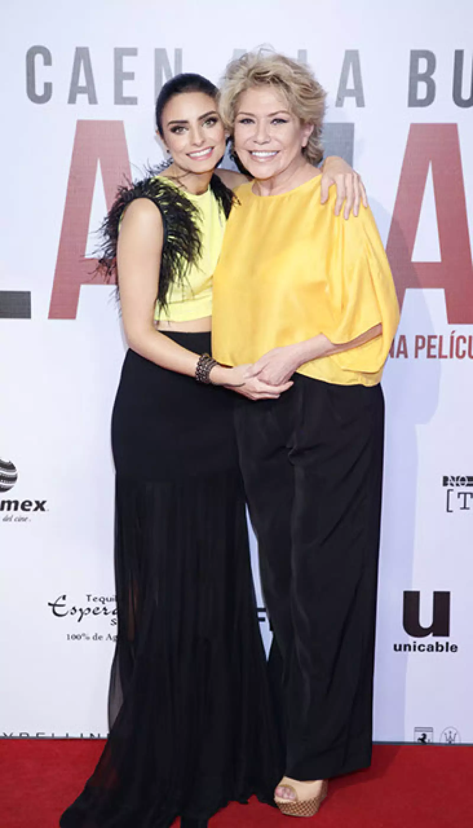 Aislinn Derbez y Gabriela Michel