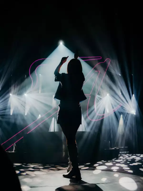 alizee 3.jpg