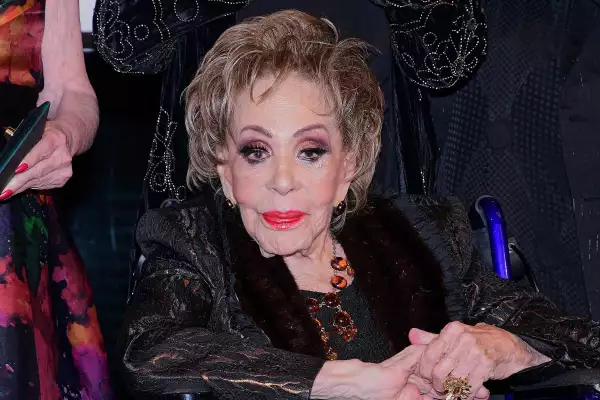 silvia-pinal (2).jpg