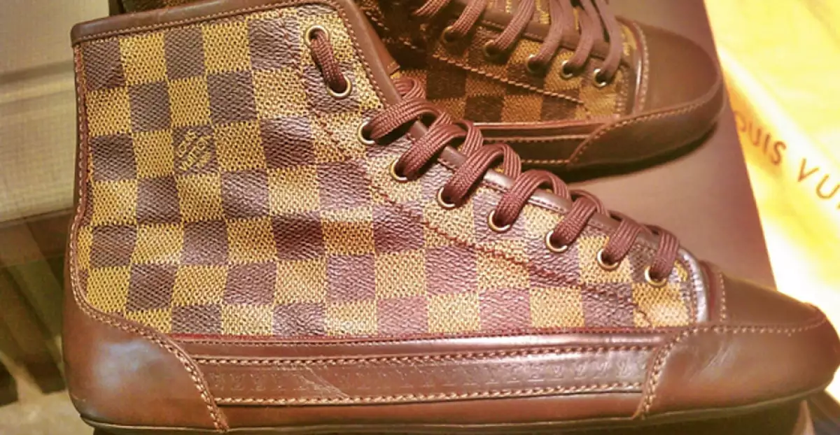 Sneakers