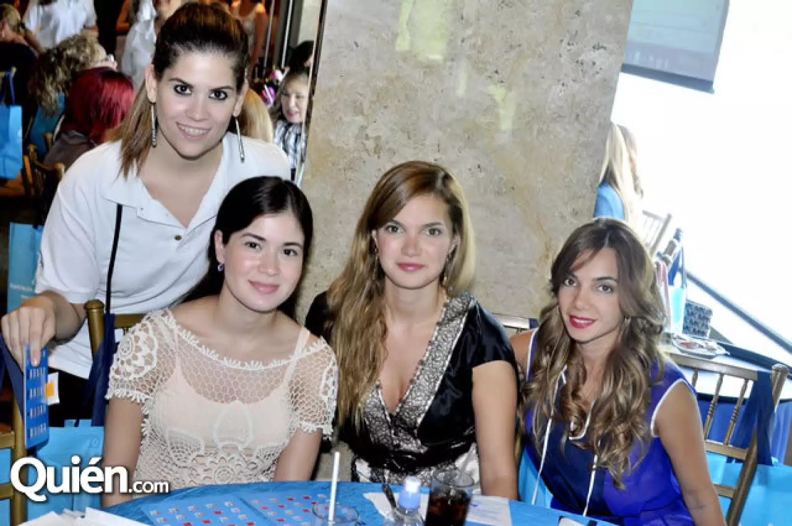 Montse Dillon, Ana Muñóz, Sofía Villarreal y Yeya Villarreal