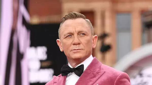 Daniel Craig