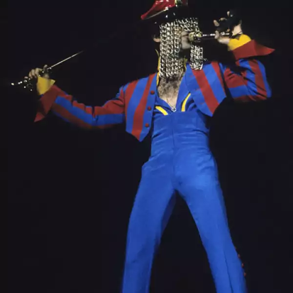 Este sombrero se convirtió en un accesorio característico de Prince.